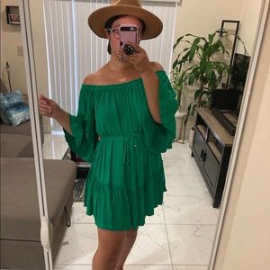Last S! Emerald Green Off the shoulder ruffle dress